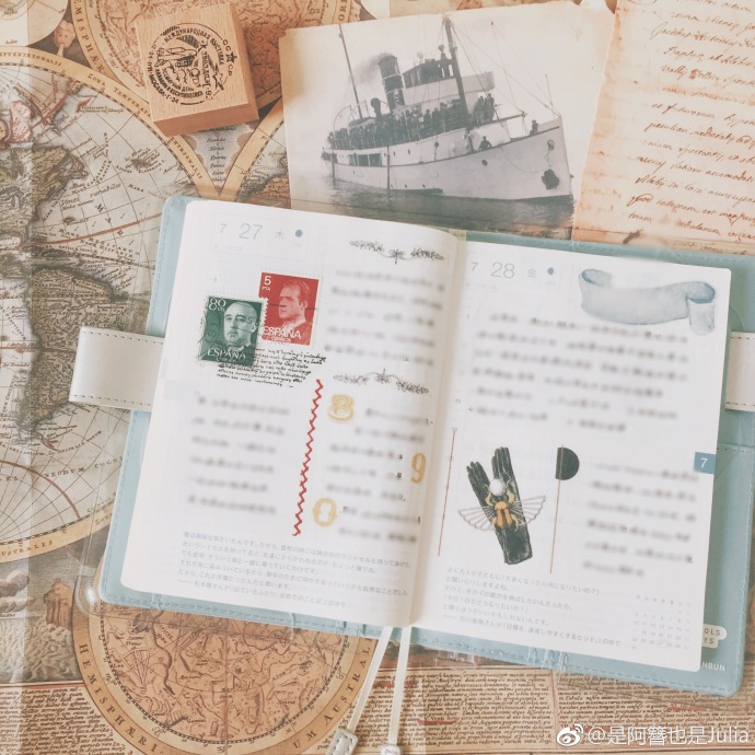 #给你看看我的手帐吧##hobonichi##手帐# 七月我自认为比较好看的9p，拼个九宫格吧最近在想要不要出个如何排版的干货，但是想到自己的排版摆拍是个渣渣就有点纠结了抄送组织@手帐町 @Paperi文具社区 @文具控万事屋临时替代 @手帐交流聚集地 @手帐生活启示录 @手帐专科门诊 @银河系手帐指南 ​​​​...展开全文c