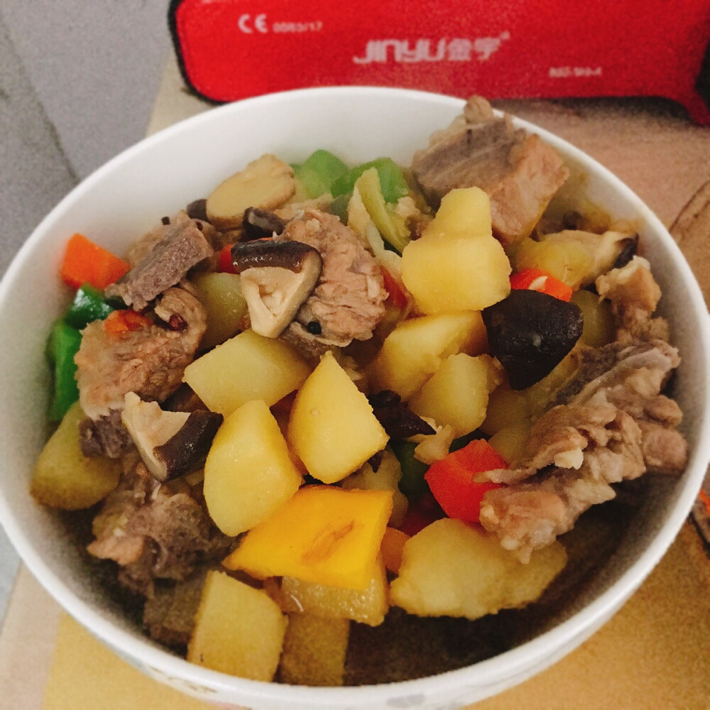 土豆燉排骨