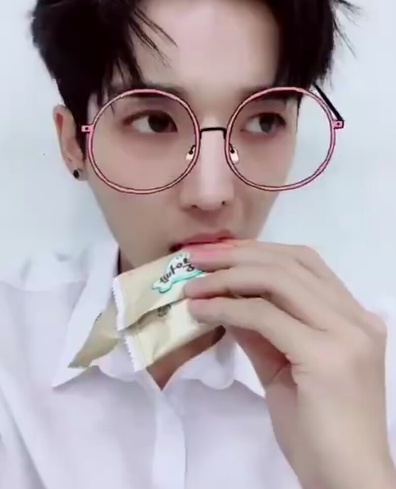 PENTAGON 安达祐人（YUTO）