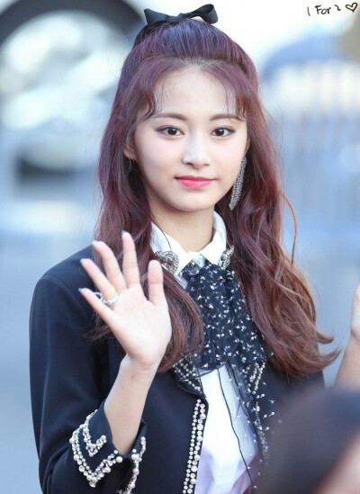 周子瑜 쯔위 Tzuyu
TWICE成员