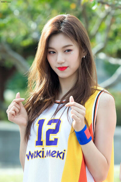 金度延 I.O.I Weki Meki