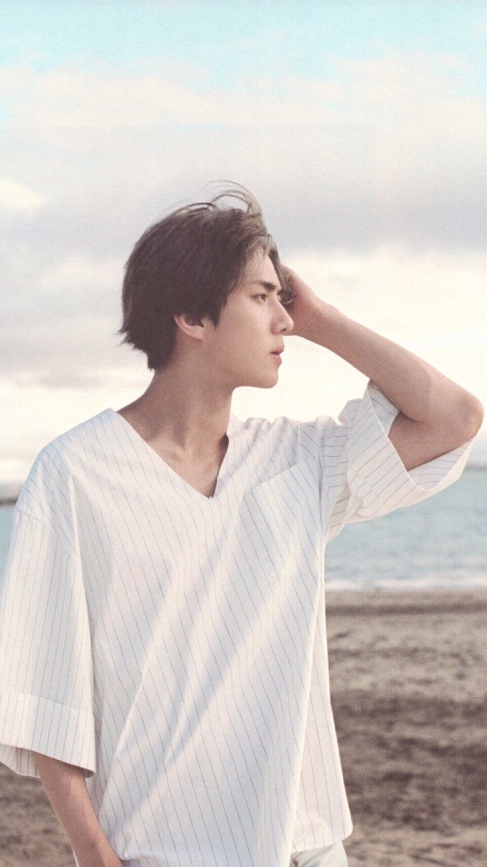 EXO 吴世勋 SE HUN
斐济写真集