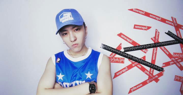 ShowloTeam 王梓宁儿 梓宁儿的系列图又来啦～梓宁的表真好看的喽!