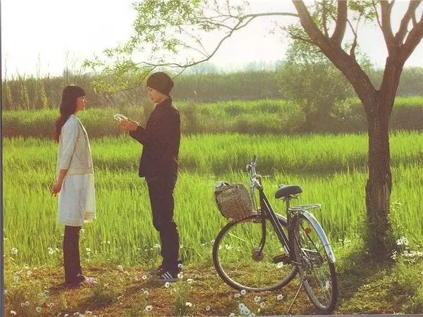 恋空
Sky of Love
导演: 今井夏木
编剧: 渡边睦月
主演: 新垣结衣 / 三浦春马 / 小出惠介
类型: 剧情 / 爱情
上映日期: 2007-11-03
片长: Japan: 129 分钟