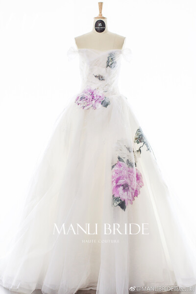 喜欢你 大概就是在心里放弃了一千次 只要你回头一次 我就会燃起重新爱你 ​​​​