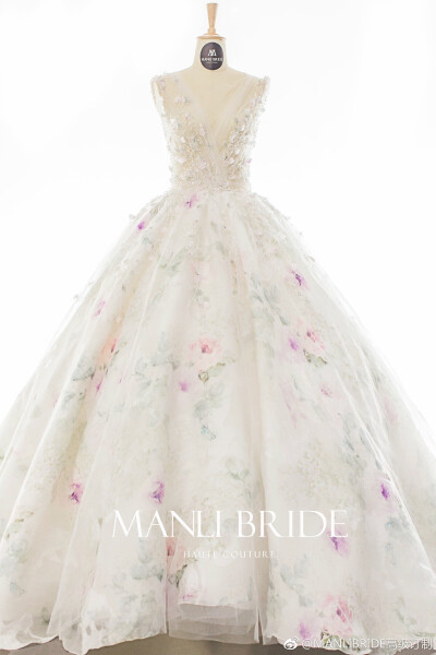 喜欢你 大概就是在心里放弃了一千次 只要你回头一次 我就会燃起重新爱你 ​​​​