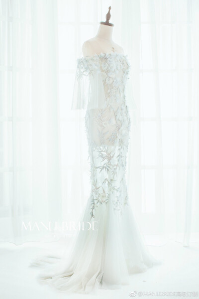 喜欢你 大概就是在心里放弃了一千次 只要你回头一次 我就会燃起重新爱你 ​​​​