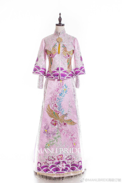 喜欢你 大概就是在心里放弃了一千次 只要你回头一次 我就会燃起重新爱你 ​​​​