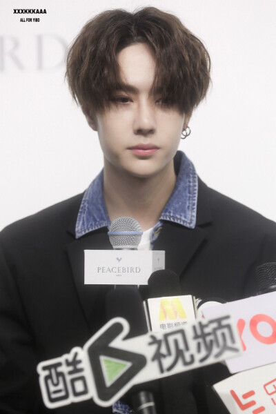 170928 太平鸟风尚男装 PEACEBIRD MEN AW17 FASHION SHOW @UNIQ-王一博 cr:logo