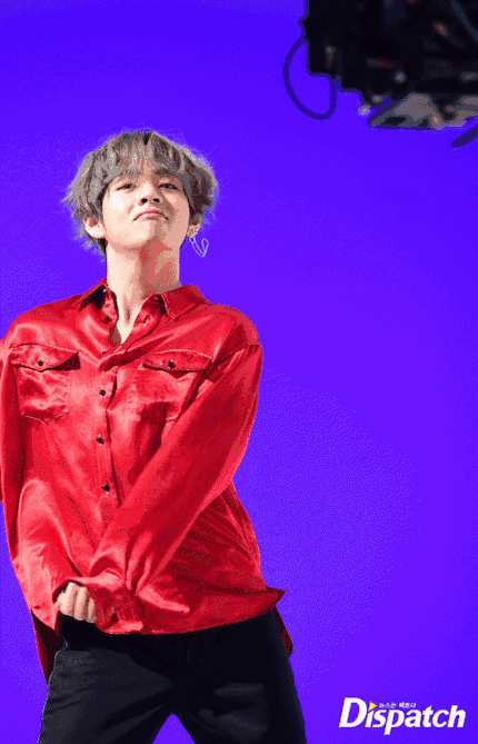 防弹少年团金泰亨v泰泰薇薇可爱动态图