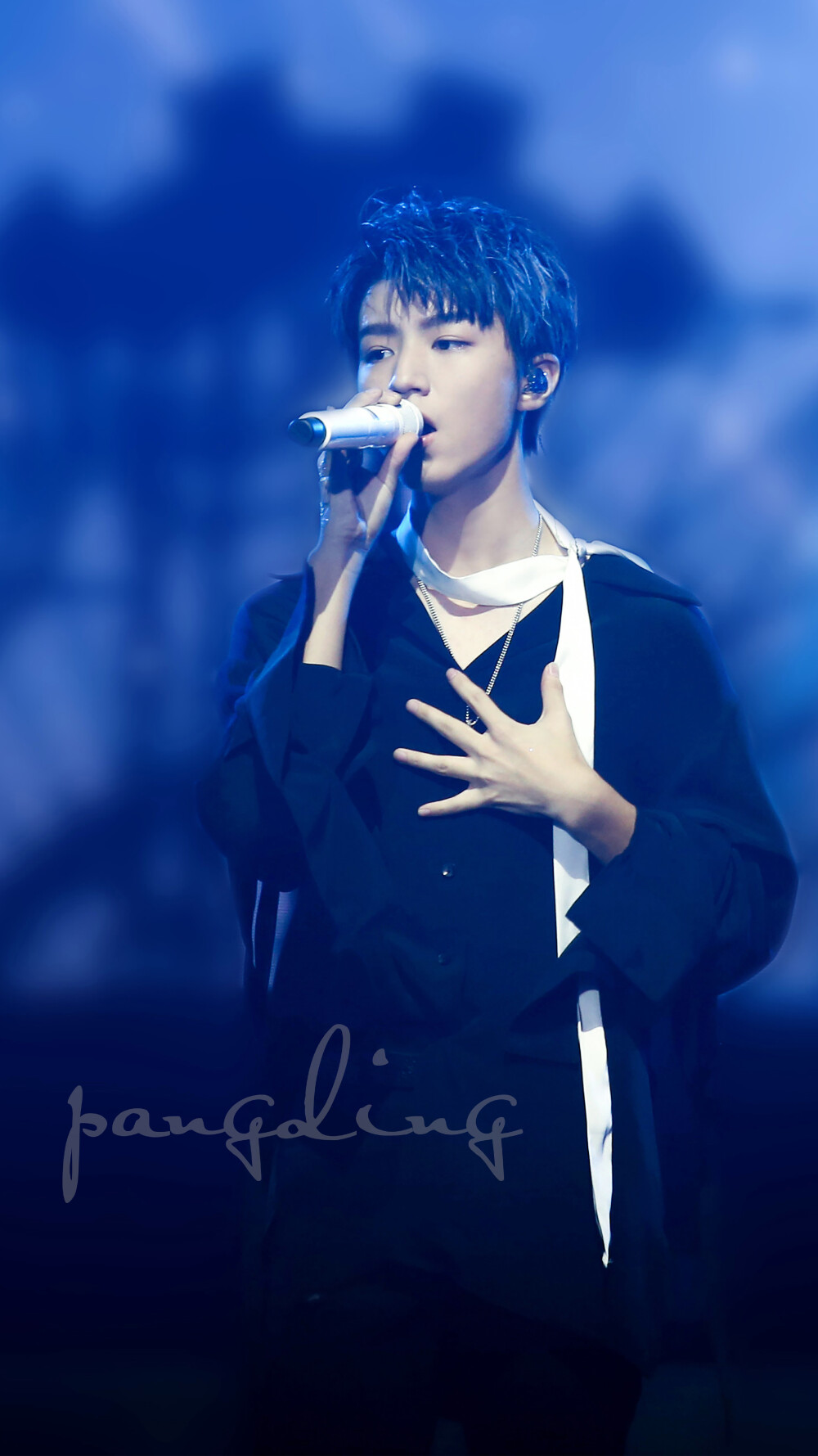 王俊凯# #tfboys王俊凯# #tfboys# cr:套… - 堆糖,美图壁纸兴趣社区