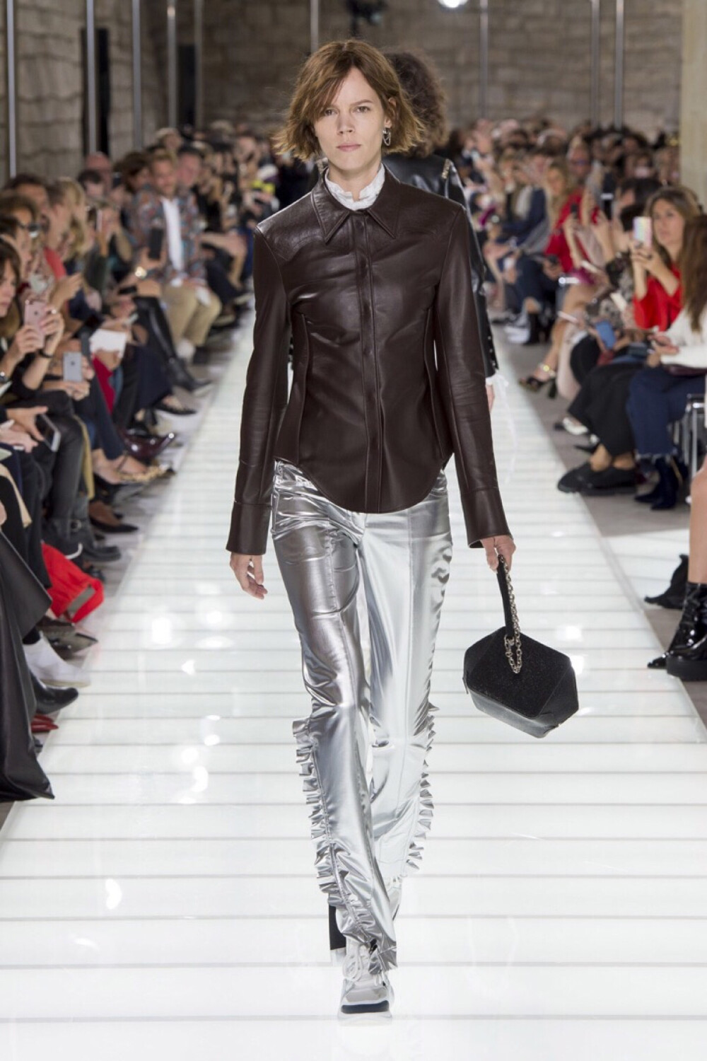 Louis Vuitton（路易威登）于巴黎时装周发布2018春夏系列时装秀