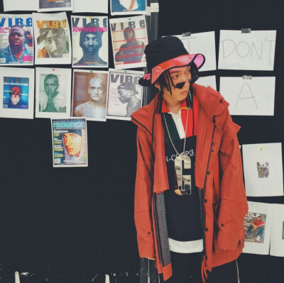 有一点点脸红,你在偷看我