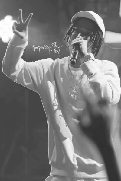 有一点点脸红,你在偷看我