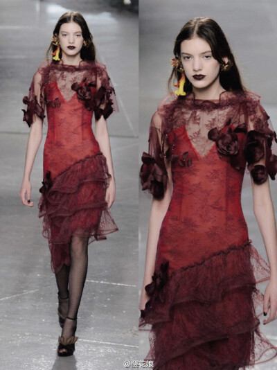 Rodarte Fall 2016 轻软浪漫作底料，掺了半勺哥特，倒了小杯暗黑*?.*?? ????