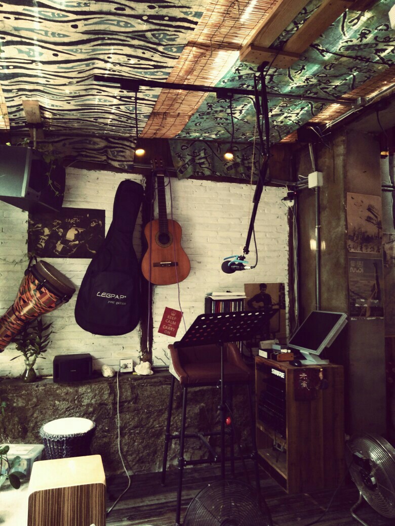 深圳大鹏古城里的一家小店， 超级喜欢他家的装修啊啊啊啊