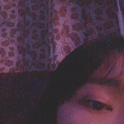 女生头像/网红头像/短发/眼睛