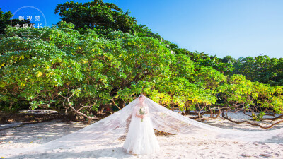 
三亚飘视觉婚纱摄影全球旅拍三亚站，独立模特样片定制工作室。私人专属，一对一定制，每日限量拍摄，只为精品。传承自然，幸福，唯美的摄影理念。3对新人每日限拍，4层美式文艺别墅，7年专注海景摄影，100%客户满意…