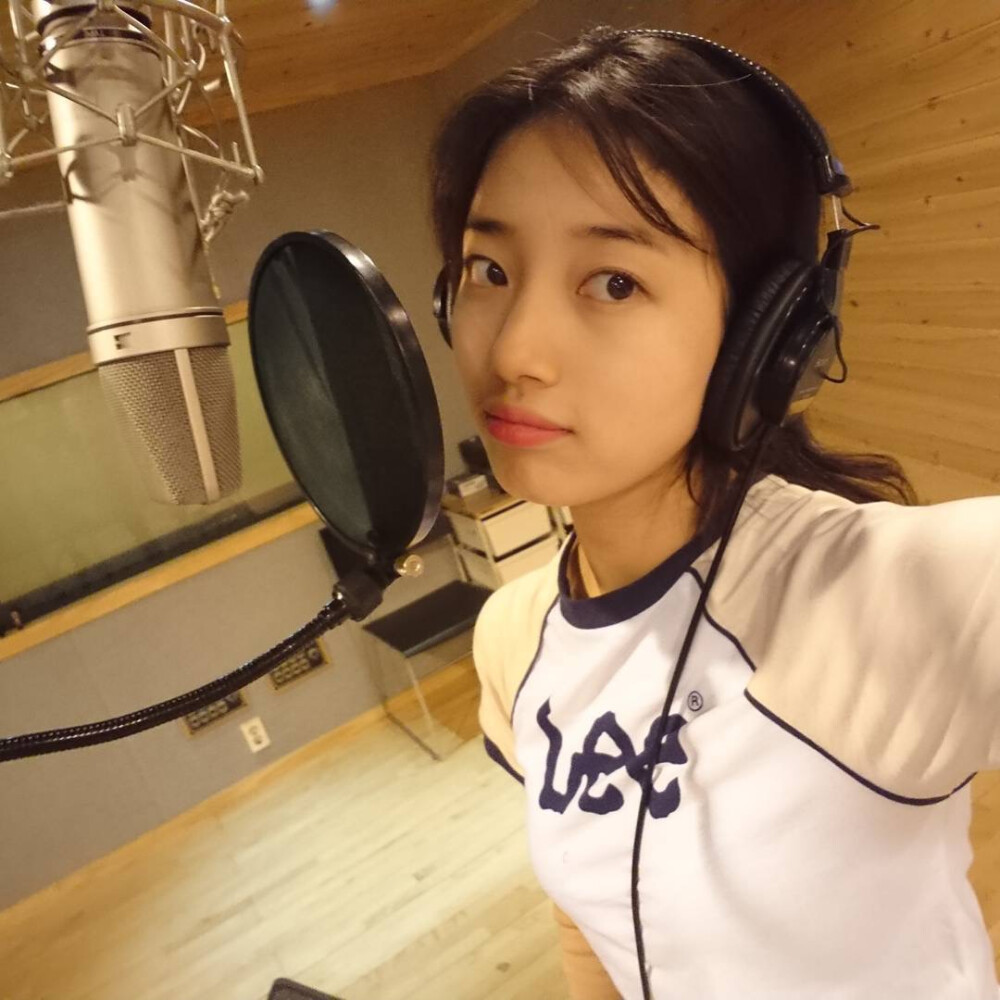 裴秀智Suzy