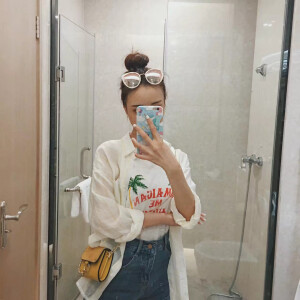 元气美少女 颜晗
本人照片  禁拿图