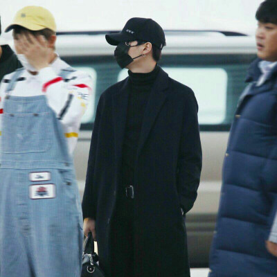 ◤防弹少年团 BTS 金南俊 RAP MONSTER 金硕珍 JIN 闵玧其 SUGA 郑号锡 J-HOPE 朴智旻 JIMIN 金泰亨 V 田柾国 JUNG KOOK cr自最爱偶像◢