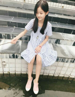 可爱萌娃头像壁纸
