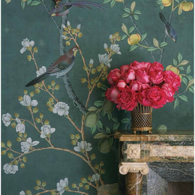 青色大理石几 玫红色鲜花 青色花鸟画壁纸