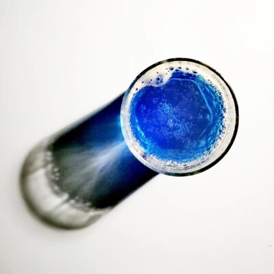 蓝色的可乐