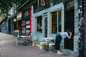 Gastown的夏日末尾，我们无事可做