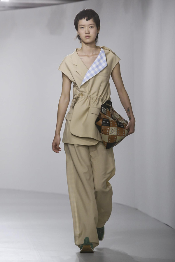 2018春夏巴黎时装周：罗意威 (Loewe) 女装秀