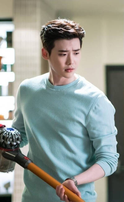 当你沉睡时 李钟硕丁宰璨高清修图 图源来自水印