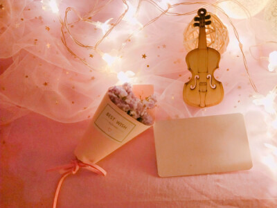 自己实拍举牌素材Q2805924091