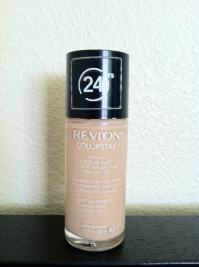 Revlon, U.S., 致粉刺度7，安心度5.5