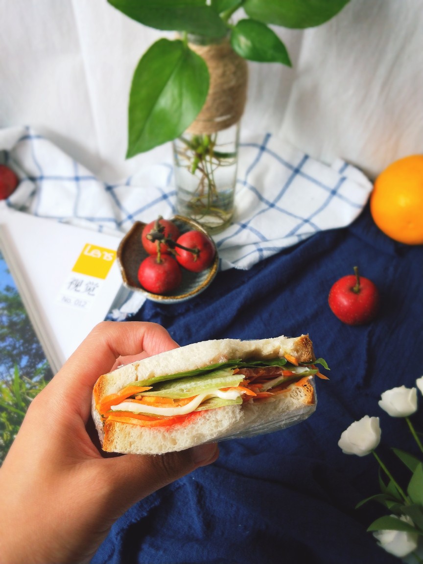 食材不够的巨无霸三明治