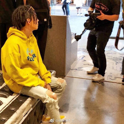 有一点点脸红,你在偷看我