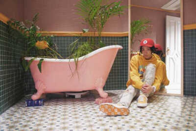 有一点点脸红,你在偷看我