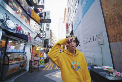 有一点点脸红,你在偷看我