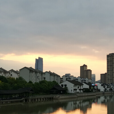 湖城初印象，静谧山庄。