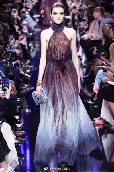 Elie Saab 17秋冬系列：蓝紫色的梦幻交响曲 ​​​​