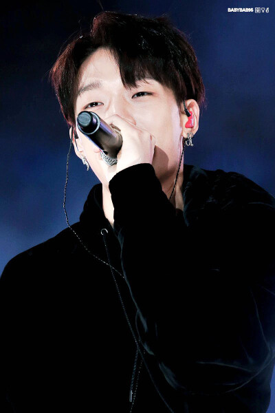 iKON. Bobby 김지원 cr. babybab95