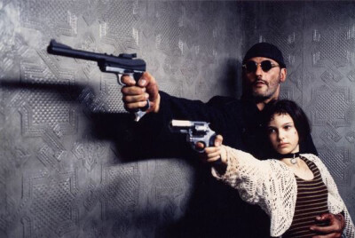 32 Jean Reno（让·雷诺）、Natalie Portman（娜塔丽·波特曼）：法国Luc Besson（吕克·贝松）《Léon（这个杀手不太冷）》男主 Léon（里昂）、女主 Mathilda（玛蒂尔达） 5