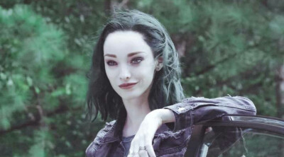 Emma Dumont