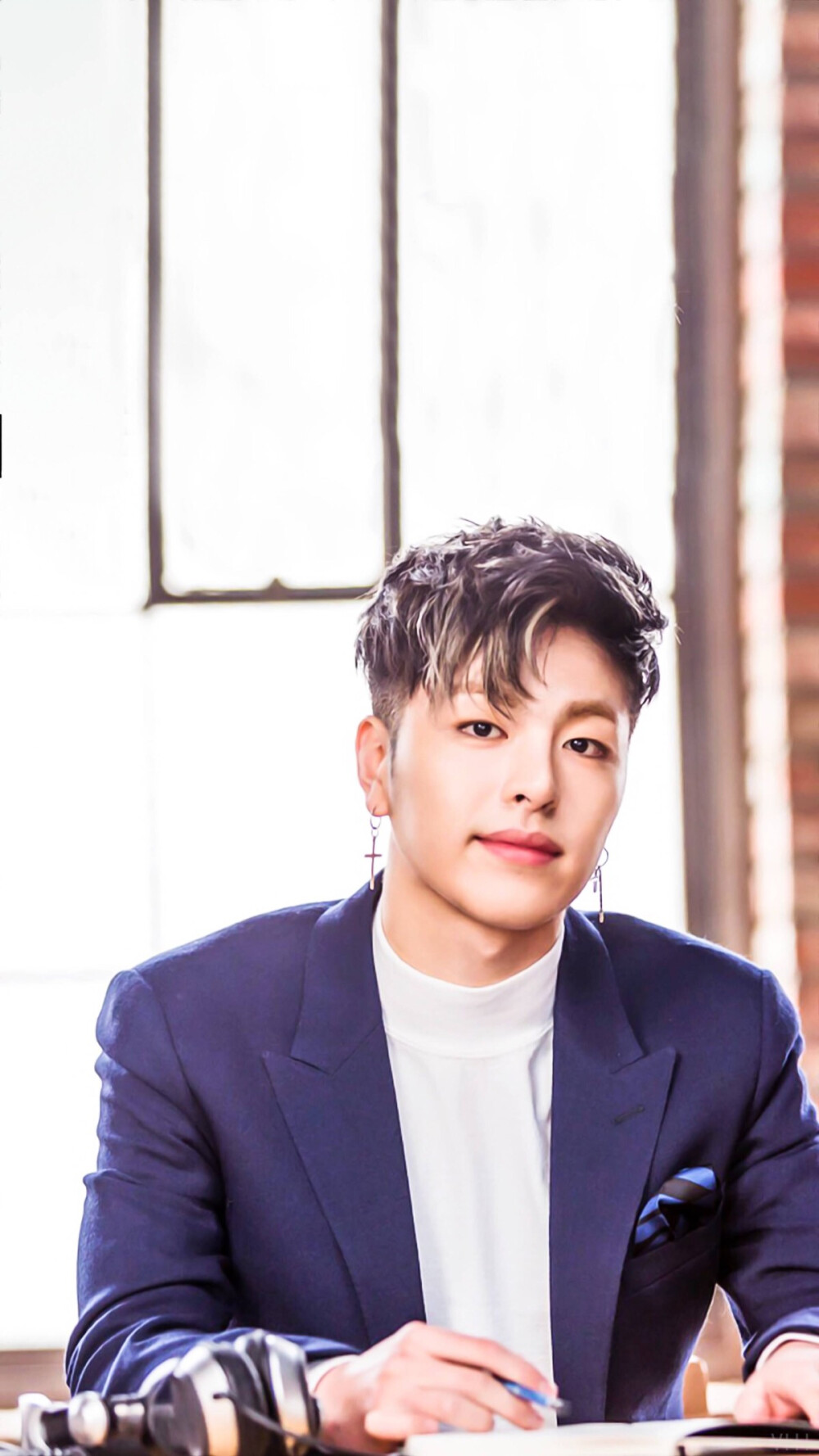 ikon具晙会赞评论更多所有评论你也来说些什么吧