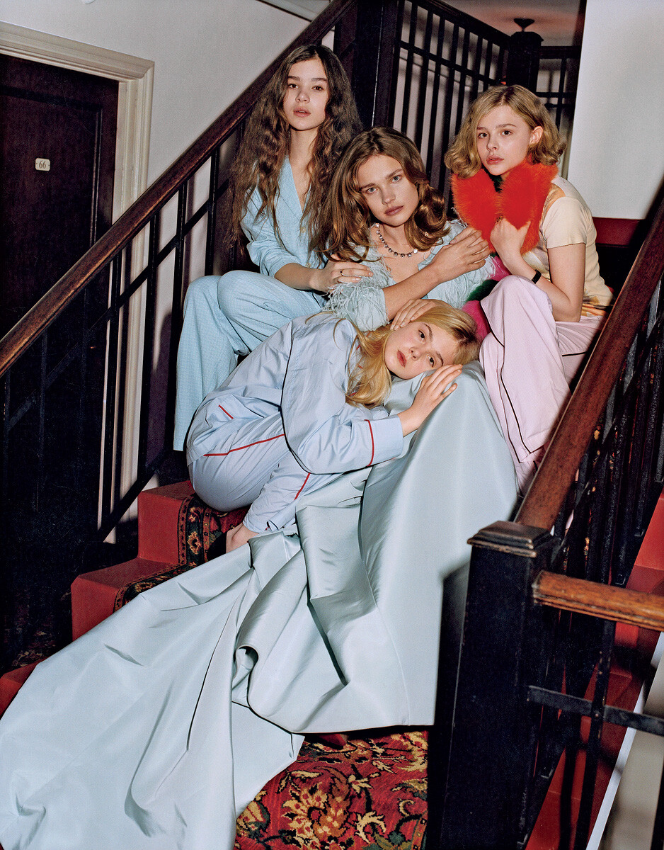 Natalia Vodianova with Hailee Steinfeld, Chloë Moretz & Elle Fanning: Chateau California - Vogue by Bruce Weber, May 2011