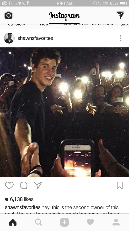 the way he looks at you!
Mendes