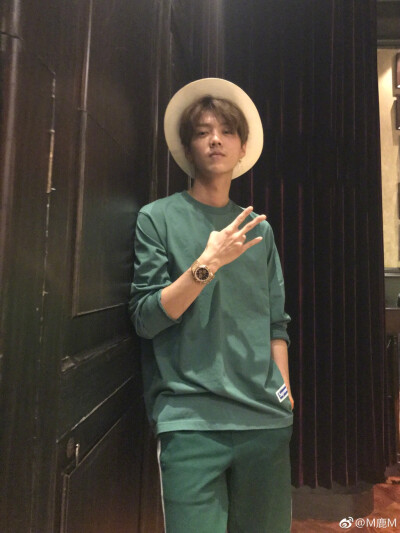 呆萌傻狍子 鹿晗 Luhan #壁纸 #头像