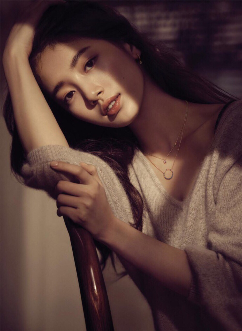 裴秀智missa最新画报头像壁纸背景锁屏