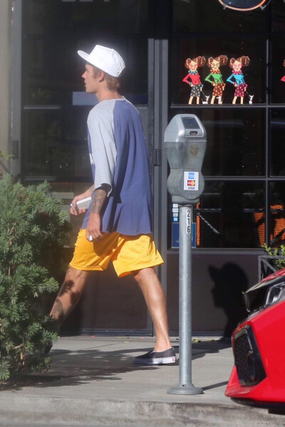 JB.