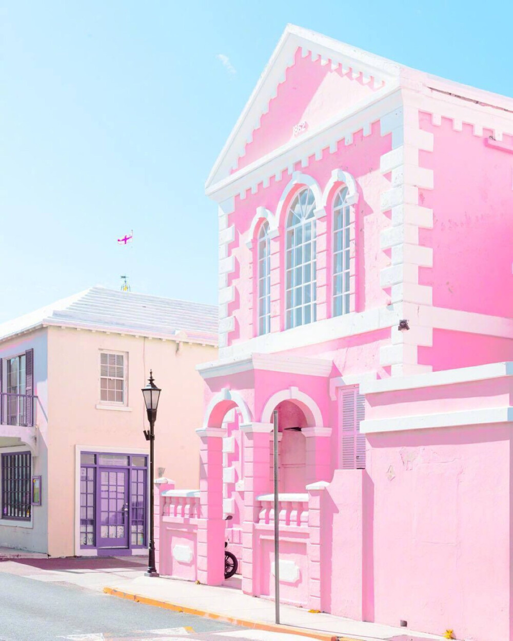Hamilton Bermuda 百慕大彩色房子 。 ​​​