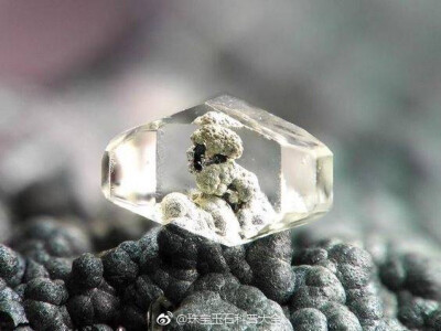 重晶石和针铁矿 Baryte and Goethite 不一样的矿标~ ​​​